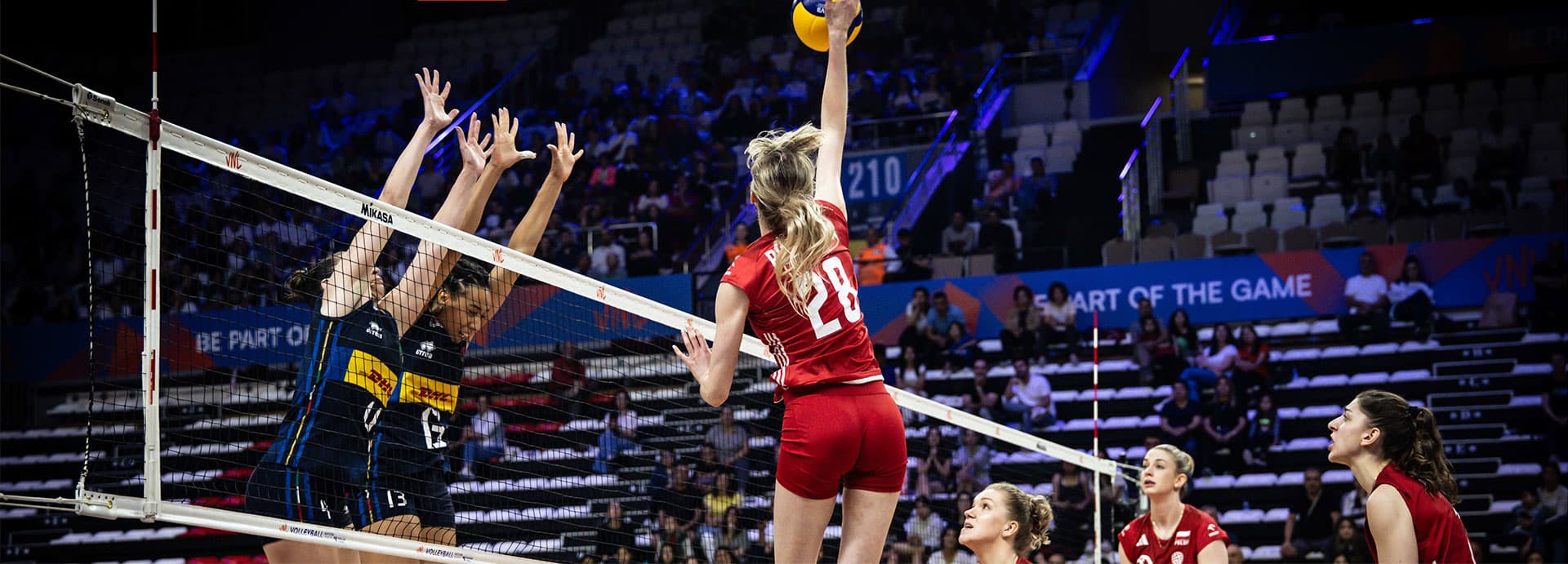 VolleyUS action hero